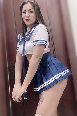 La petite escort Gila offre al suo partner la migliore esperienza sessuale con il massaggio prostatico a Berlino