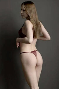 Stimolante signora di alta classe Liz Escort Berlino Orgasmo multiplo Lei lo sta cercando